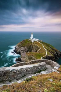 Drucke von Südstack Leuchtturm am Sonnenuntergang auf der Isle of Angelsey in Wales im Vereinigten Königreich Verwandte Bilder Drucke: Südstack Leuchtturm am Sonnenuntergang auf der Isle of Angelsey in Wales im Vereinigten Königreich