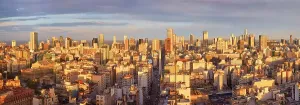 Drucke von Panoramische Aussicht über die Skyline von Buenos Aires zum Sonnenuntergang in Argentinien Argentinien Drucke: Blick über das Panorama von Buenos Aires im Abendlicht mit Sonnenuntergang in Argentinien