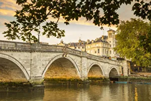 Richestrombrücke am Fluss Themse in der Stadt Richmond im Vereinigten Königreich