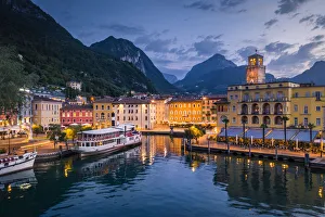 Riva del Garda am Sonnenaufgang, See von Garda im Trentino-Alto Adige/Italien