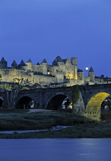 Drucke von Fluss Aude in der Nähe von Carcassonne im Languedoc-Roussillon in Frankreich Aude Drucke: Fluss Aude