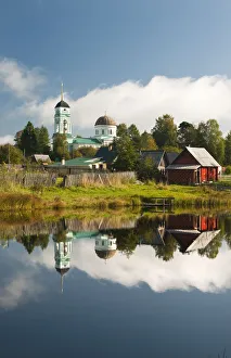 Eastern Europe Landscape Photography Drucke: River reflections, Sominka river, Leningrad region, Russia