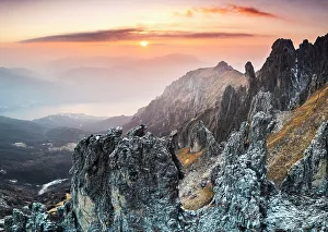 Italian Alps Landscape Drucke: Rock pinnacles of Grignetta at sunset. Grigne group, Lake Como, Lombardy, Italy
