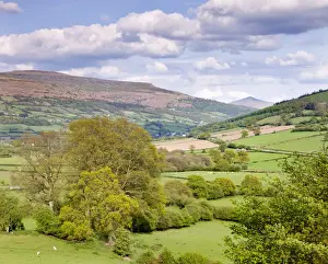 Rollen Landschaft nahe Bwlch mit Blick auf den Zuckerhügel Berg und die Nationale Park Brecon Beacons