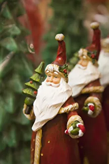 European Christmas Decor Drucke: Santa decorations