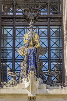 Die Uhr von Selfridges, die Königin der Zeitstatue in London im Vereinigten Königreich