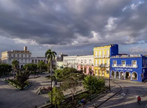 Historic Sites In Cuba Drucke: Serafin Sanchez Park, elevated view, Sancti Spiritus, Sancti Spiritus Province, Cuba
