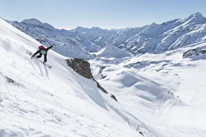 Schneefeld und Panoramablick von Punta Indren im Skigebiet Monte Rosa in der Montroseberge