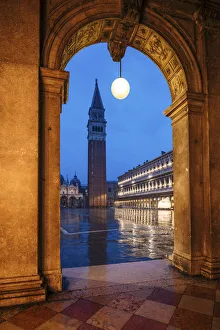 St Marks Square Italy Drucke: St Marks Square and St Marks Cathedral, Piazza San Marco