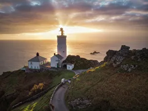 English Coastal Landmarks Drucke: Start Point Lighthouse at sunrise, South Hams, Devon, England, UK