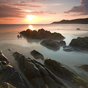 Sonnenuntergang am Barracanestrand in Woolacombe, Devon, England im Sommer