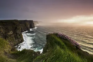 European Natural Wonders Drucke: Sunset at Cliffs of Moher, Doolin, Clare, Ireland, Northern Europe