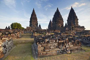 UNESCO World Heritage Site Indonesia Drucke: Temples at Prambanan complex, Java, Indonesia