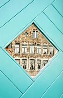 Window Reflection Photography Drucke: Traditional building reflected in the window, Bruges, Belgium