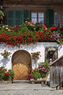Traditioneller Chalet im Simmertal, Berner Oberland Schweiz