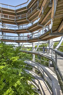 Bilder Datiert 16. Mai 2017: Bäumenzugangsweg in der Nähe von Prora auf Rügen (Rügeninsel)