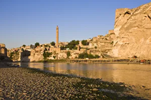 Turkei Ost-Türkei Hasankeyf El-Rizk-Cami und Fluss Tigris
