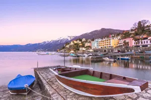 Bekanntes Boot im Touristenhafen von Ascona am See Maggiore (Verbaner Seenkantons)