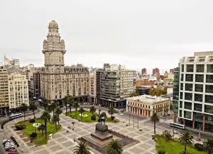 South American Architecture Drucke: Uruguay, Montevideo, Elevated view of the Independence Square