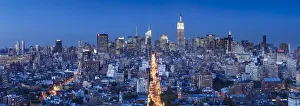 City Skyline At Dusk Drucke: US01933a