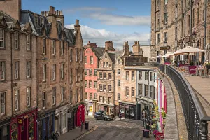 Die Victoriastraße im alten Stadtteil von Edinburgh, der Stadt und Grafschaft Edinburg in Schottland. Großbritannien