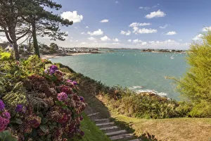 Brittany Coastline Images Drucke: View to the Greve Blanche Beach in Carantec, Finistere, Brittany, France