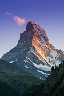 Drucke von Blick auf Sonnenuntergang des Eigerkammes in Grindelwald im Berner Oberland Schweiz Drucke: Blick auf die Sonneuntergang am Eiger (Matterhorn)