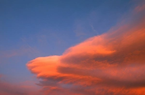 Cloud Formation Pictures Drucke: Cloud at dawn in UK