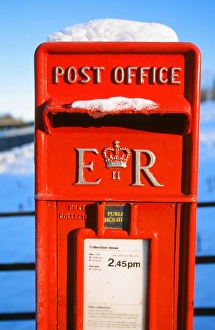Bilder Datiert 2008: Ein Briefkasten im Schnee Großbritannien
