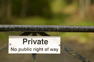 Drucke von Ashley Cooper / Spezialist für Aktienmärkte Bilder Datiert 2009 Januar: Ein privater Schild an einer Türe