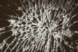 Broken Glass Drucke: A shattered mirror