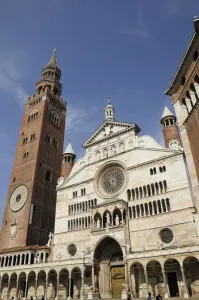 Italien, Lombardei, Cremona mit Dom und Turm Glockenturm , Torrazzo