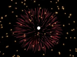 Malta Drucke: Feuerwerke explodieren vor dem vollen Mond während der Feierlichkeiten zum Fest