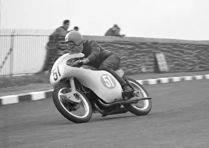 Vintage Motorcycle Riders Drucke: 1961 TT 324ff