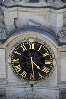 England Historic Buildings Drucke: Clock on clock tower of city cathedral