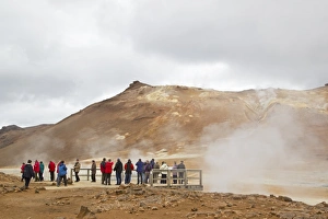 Iceland Tourism Drucke: Geothermal activity with tourists on viewing platform, Namafjall, Myvatn, Iceland, May