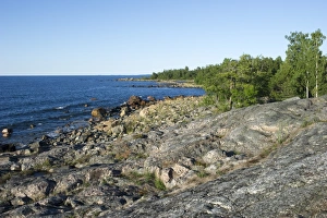 Swedish Rock Formations Drucke: View of coastline with rock formations, Kallarberget, Baltic Sea, Sweden, july