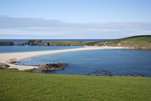 Scottish Coastal Scenery Drucke: View of sandy beach connecting St