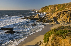 Pacific Coast Scenery Drucke: View of sea, beach and cliffs, Pacific Ocean