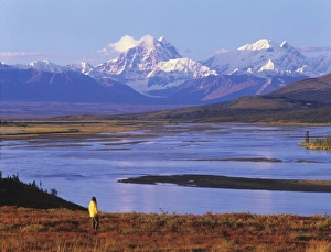 Alaska Mountain Range Drucke: Alaska Mountain Range and Susitna River, Denali Highway, Ak. Model released