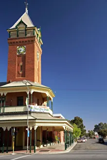 Drucke von Uhrturm und Briefkastenpostamt in Broken Hill im Outback von Neusüdwestaustralien Türme Und Stadtmauern Drucke: Uhrturm und Briefkastenpostamt in Broken Hill im Außenraum von Neusüd-Wales Australien