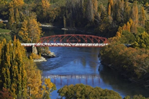 Clyde Bridge und Clutha River, Clyde, Central Otago, Südinsel, Neuseeland.