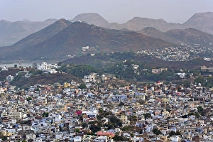 Urban Asia Landscape Drucke: Elevated view of Udaipur, India