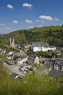 Rural European Architecture Drucke: Luxembourg, Clervaux. High angle view of town and Clervaux Castle (c. 12th c)