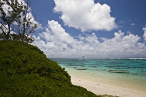 Mauritius Beach Drucke: Mauritius, Eastern Mauritius, Belle Mare, East Coast beachfront