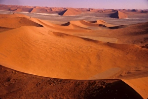 Sand Dune Formations Drucke: Namibia: Namibia Desert, Sossosvlei Dunes, Aerial scenic