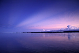 Peruvian Landscape Photography Drucke: SA, Peru, Sunset over the Amazon River and the Peruvian rainforest