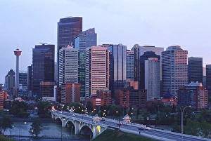 Calgary Skyline Drucke: The skyline of Calgary, Alberta, Canada. skyline, cityscape, highrise, skyscraper