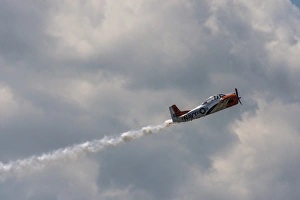 Aerobatic Plane Drucke: T-28C Flying