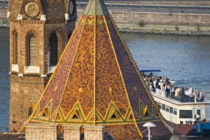 Budapest Danube River View Drucke: View of architecture and the Danube River, Buda side of Budapest, Capital of Hungary